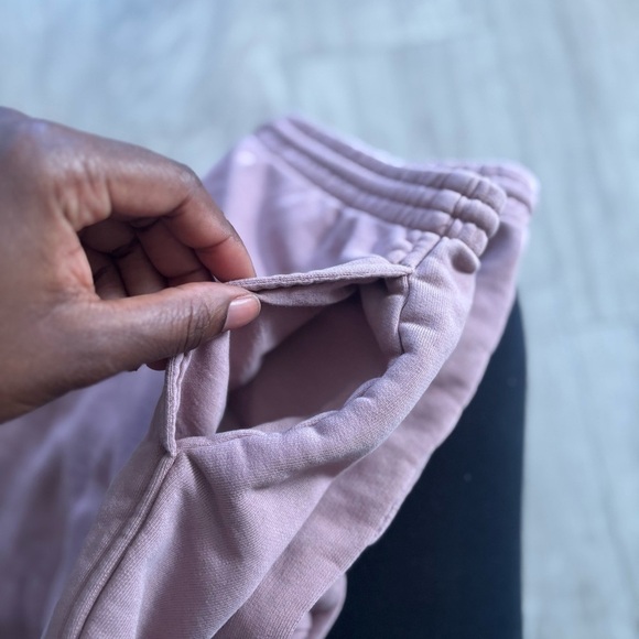 Vince Essential Jogger - Picture 12 of 13